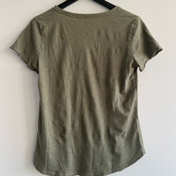 Olive Green Abercrombie V Neck Tshirt - Picture 2 of 2